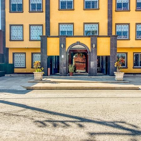 Monte Salerno Hotel&Suites Montemorelos Buitenkant foto