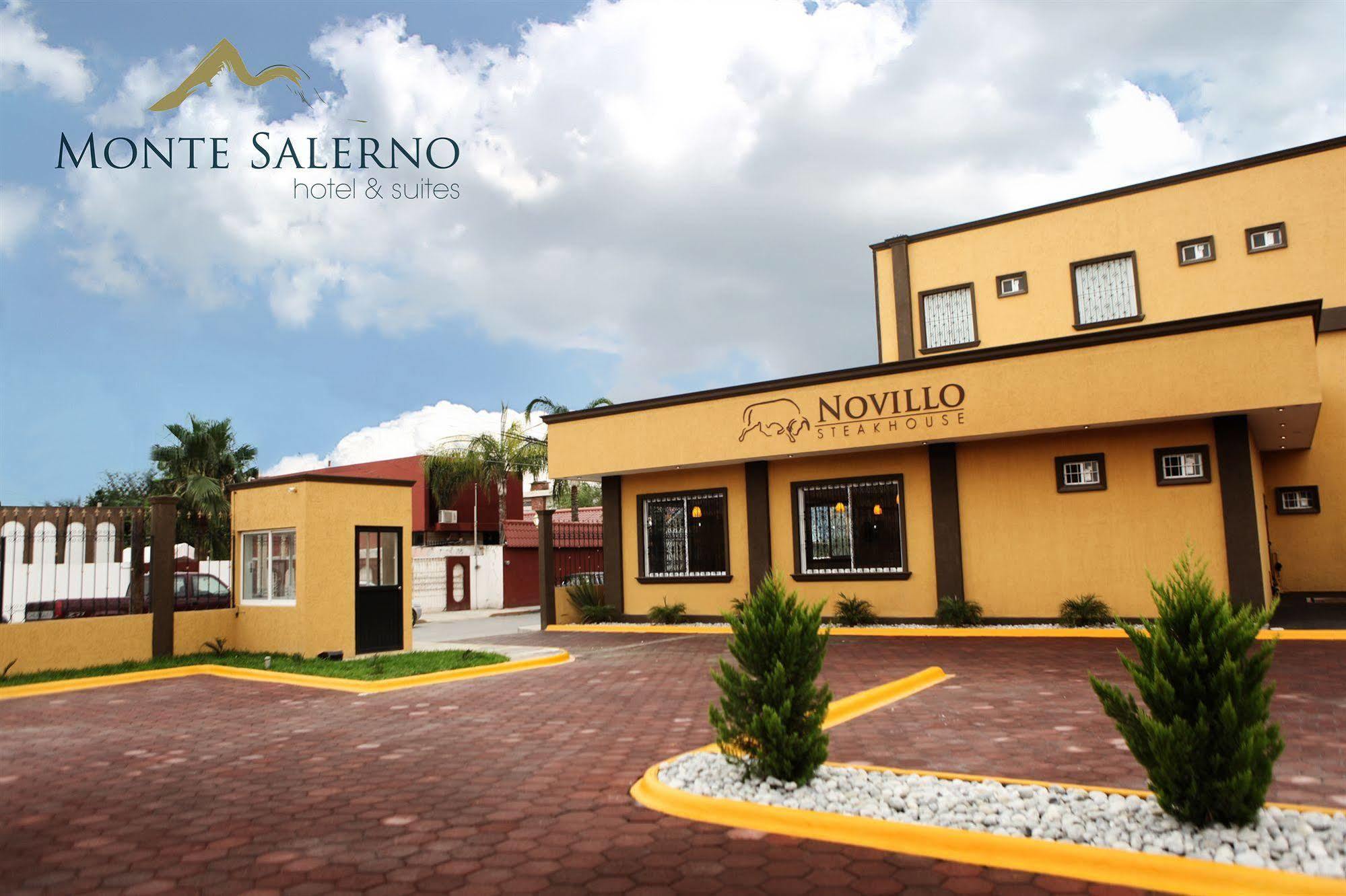 Monte Salerno Hotel&Suites Montemorelos Buitenkant foto