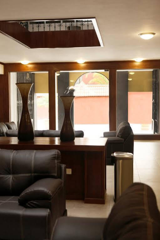 Monte Salerno Hotel&Suites Montemorelos Buitenkant foto