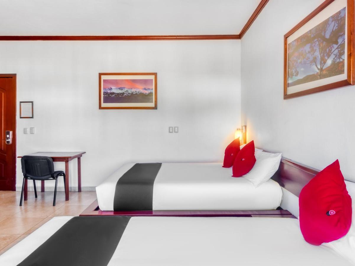 Monte Salerno Hotel&Suites Montemorelos Buitenkant foto